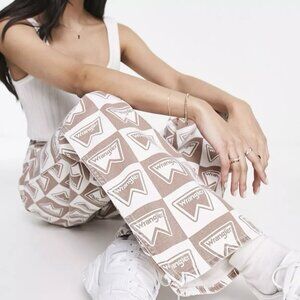 Size 28 x 30 Wrangler Westward 626 High Rise Bootcut Monogram Relaxed Mom Jean